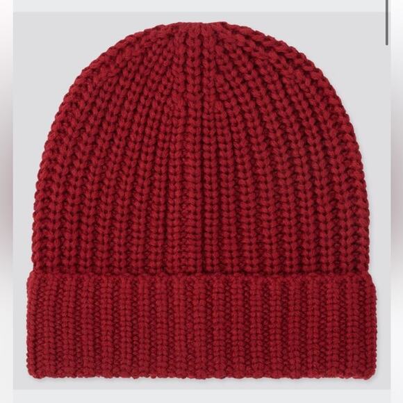 Uniqlo Heat Tech Red Knit Beanie - Picture 1 of 4